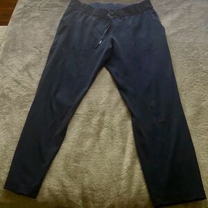 Lululemon Keep It Classic Crop Pants Women’s Size 10 Navy Blue Drawstring